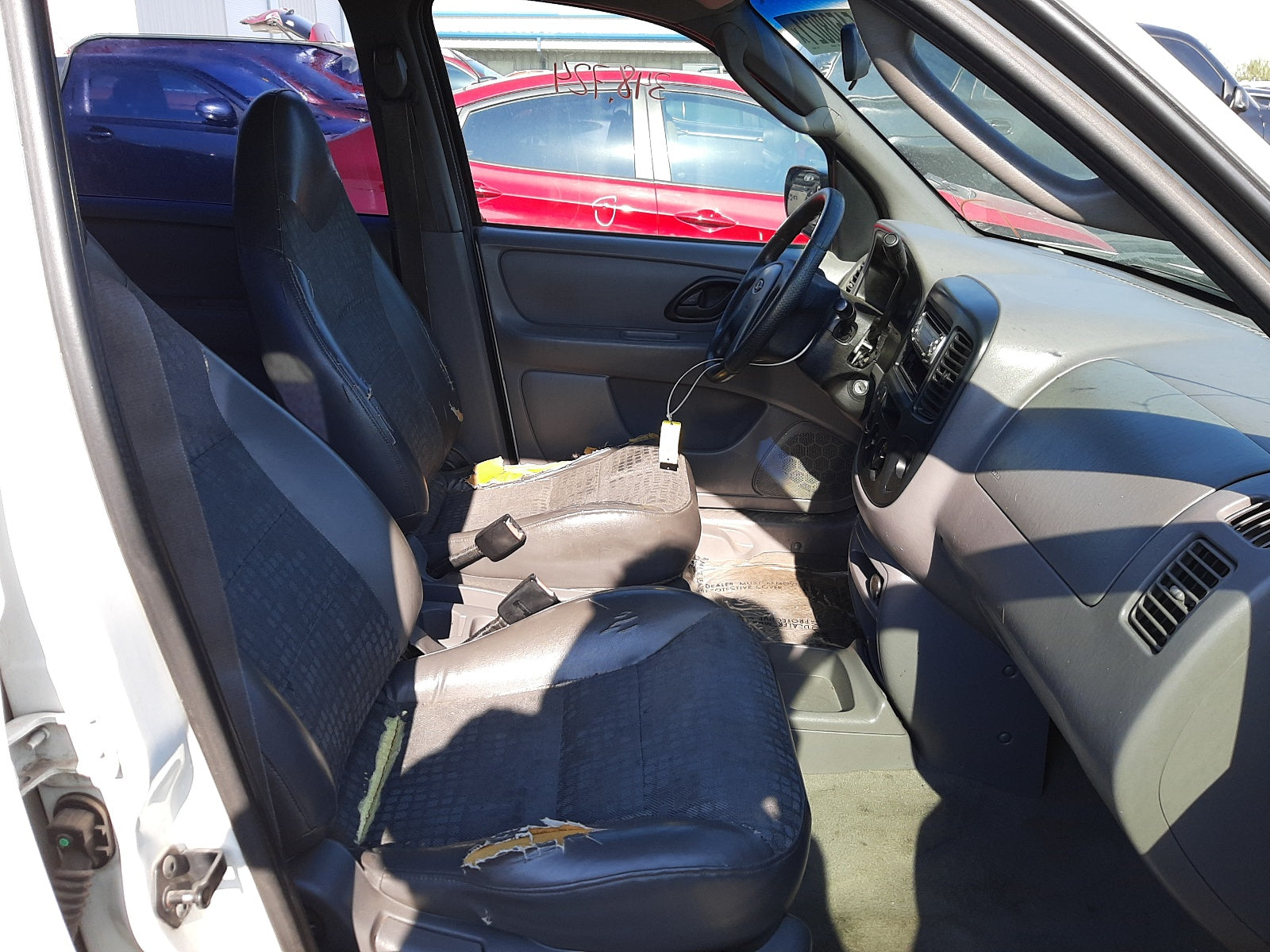 2001 FORD ESCAPE XLS - 1FMYU01161KA89685 — photo 5