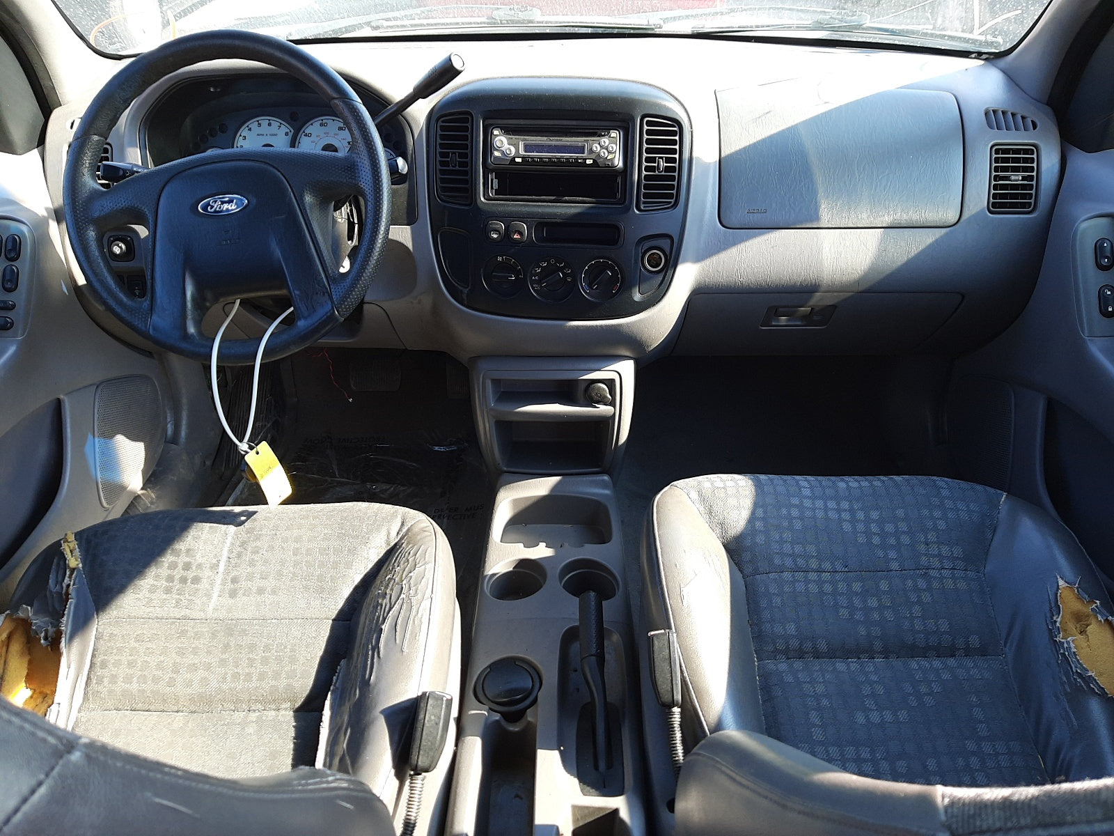 2001 FORD ESCAPE XLS - 1FMYU01161KA89685 — photo 9