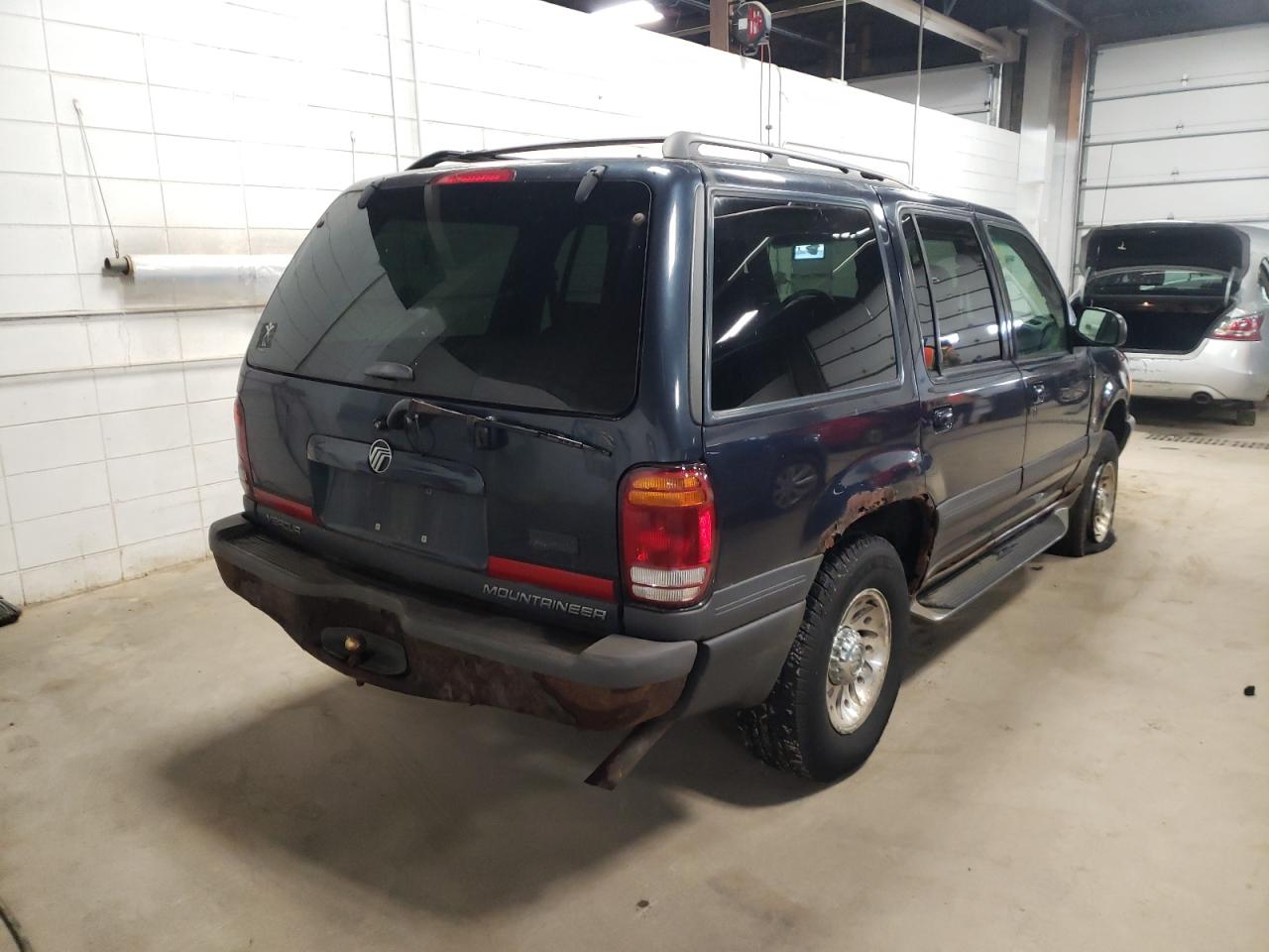 2001 MERCURY MOUNTAINEE - 4M2ZU86P51UJ07838 — photo 4