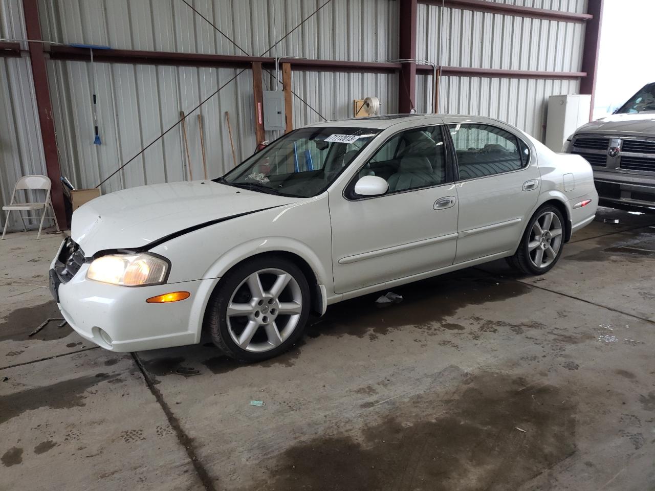 2001 NISSAN MAXIMA GXE - JN1CA31A81T316445 — photo 1