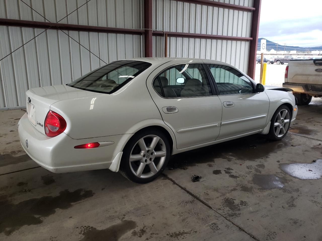 2001 NISSAN MAXIMA GXE - JN1CA31A81T316445 — photo 3