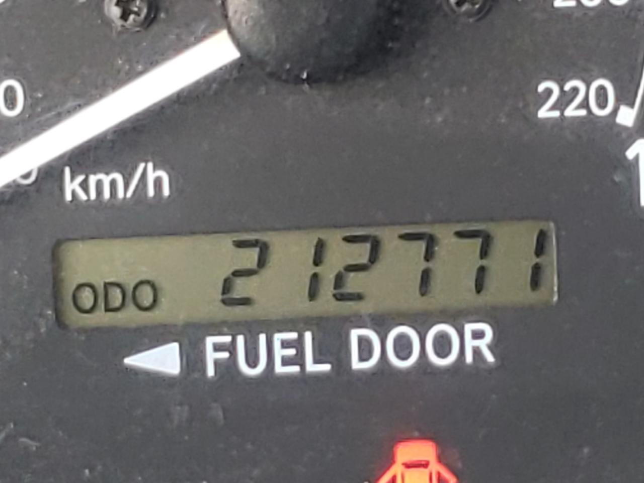 2001 TOYOTA CAMRY CE - 4T1BG22K61U117330 — photo 8