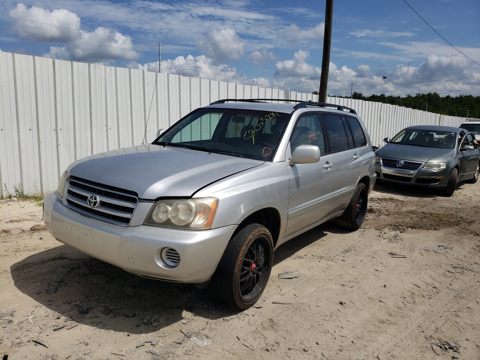 2001 TOYOTA HIGHLANDER - JTEGF21A010024831 — photo 2