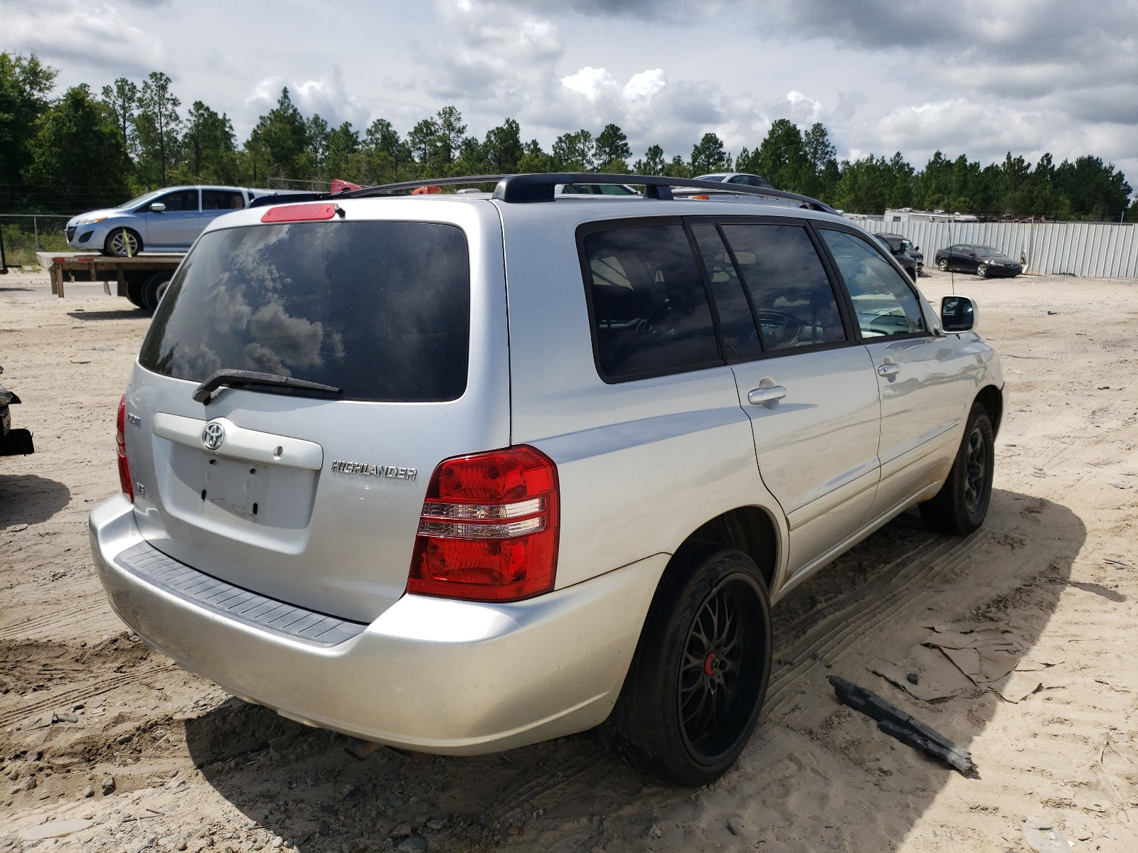 2001 TOYOTA HIGHLANDER - JTEGF21A010024831 — photo 4