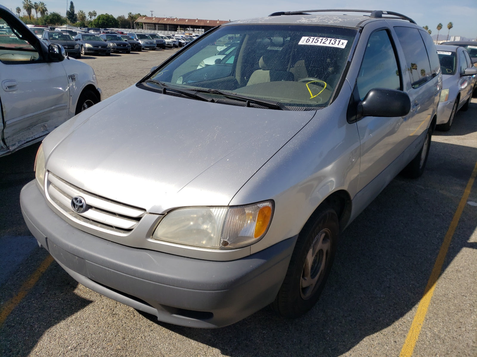 2001 TOYOTA SIENNA LE - 4T3ZF13C91U323302 — photo 2