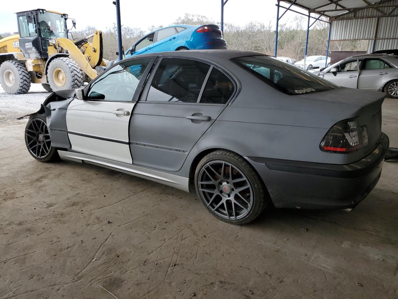2002 BMW 330 I - WBAEV53412KM16582 — photo 2