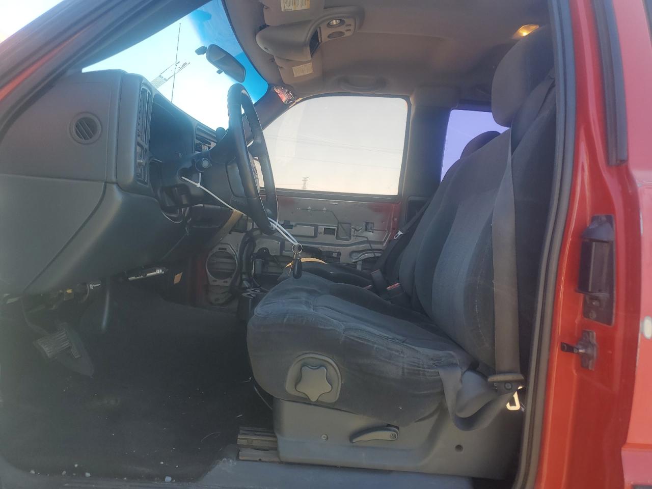 2002 CHEVROLET SILVERADO - 2GCEC19V721390829 — photo 6