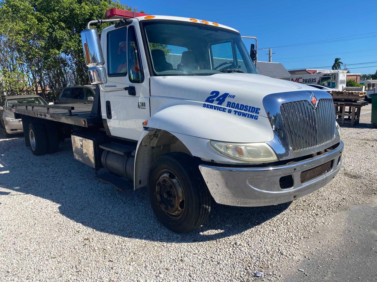 2002 INTERNATIONAL 4000 4300 - 1HTMMAAMX2H501272 — photo 1