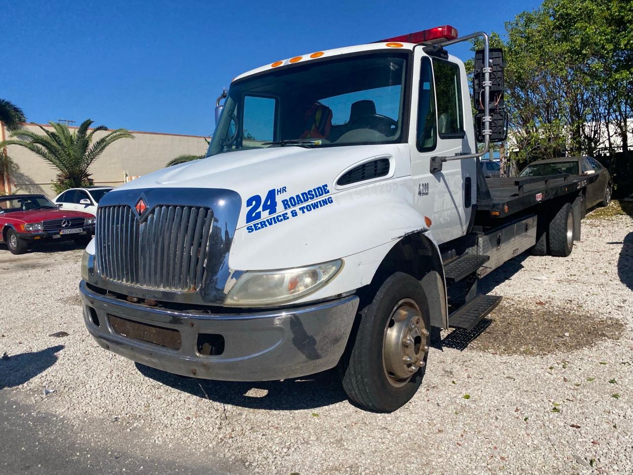 2002 INTERNATIONAL 4000 4300 - 1HTMMAAMX2H501272 — photo 2
