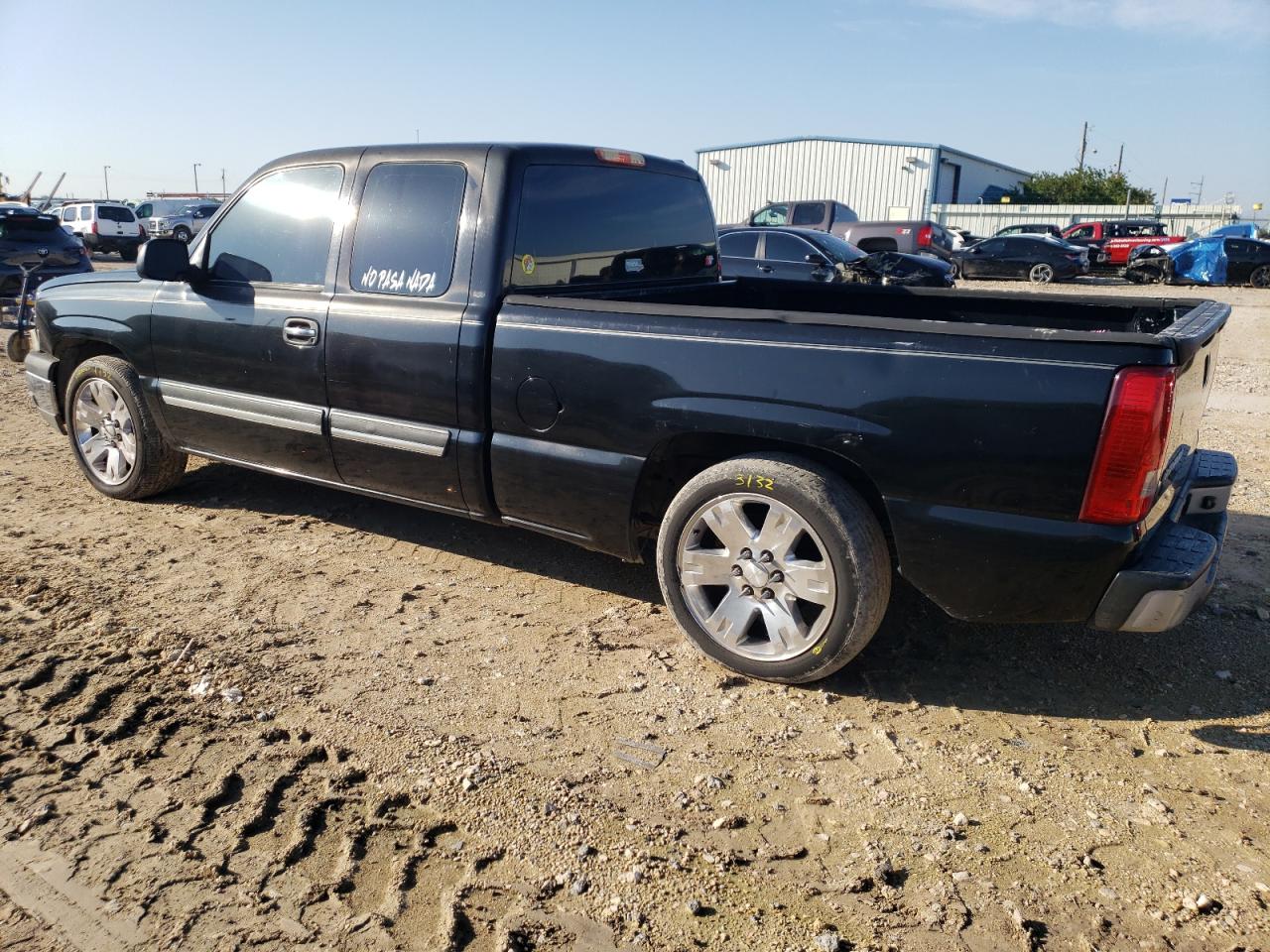 2003 CHEVROLET SILVERADO - 2GCEC19XX31284264 — photo 2