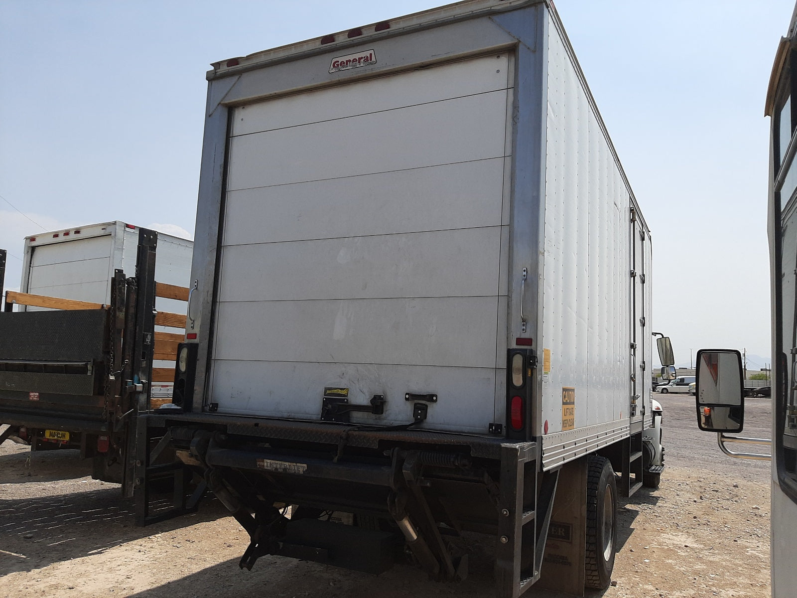 2003 INTERNATIONAL 4000 4300 - 1HTMMAAM43H595201 — photo 3