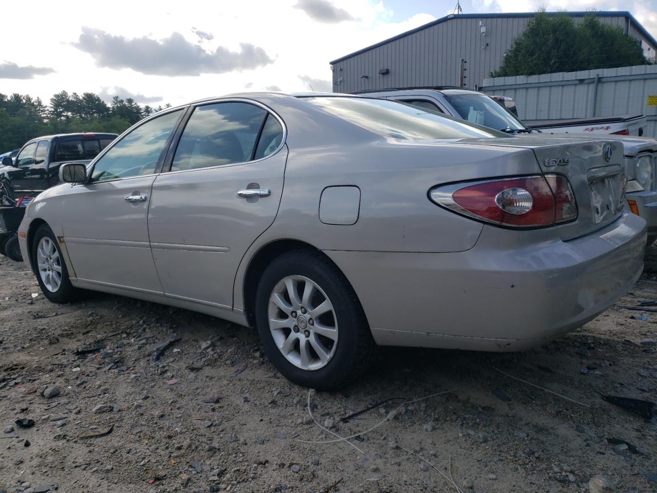 2003 LEXUS ES 300 - JTHBF30GX36006815 — photo 2