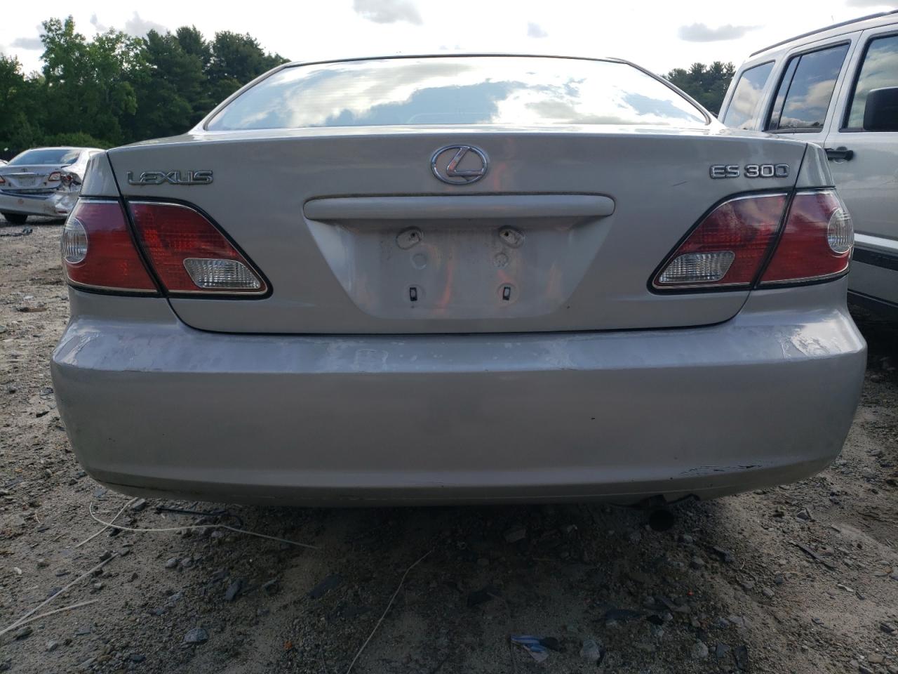 2003 LEXUS ES 300 - JTHBF30GX36006815 — photo 6