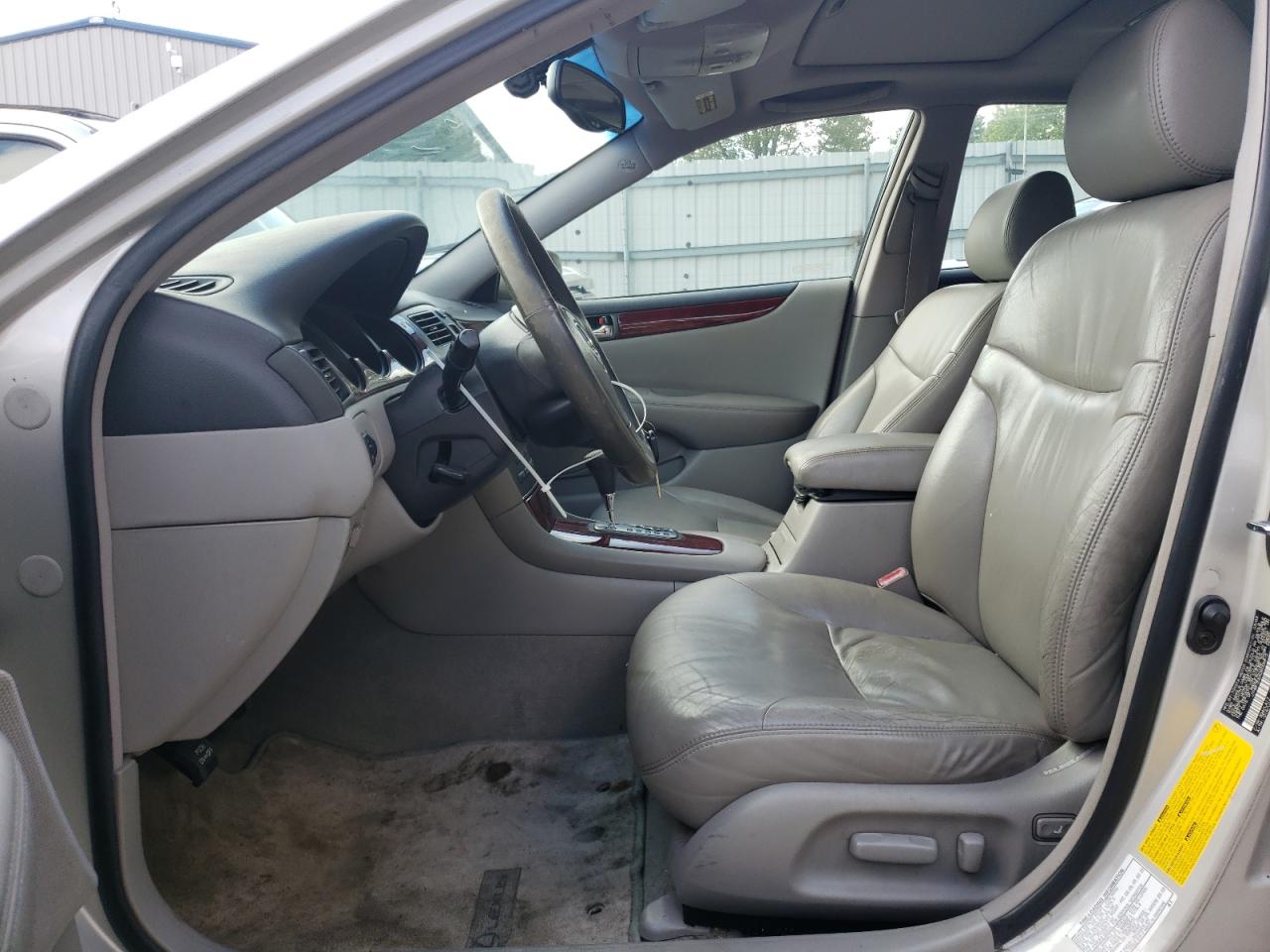 2003 LEXUS ES 300 - JTHBF30GX36006815 — photo 7