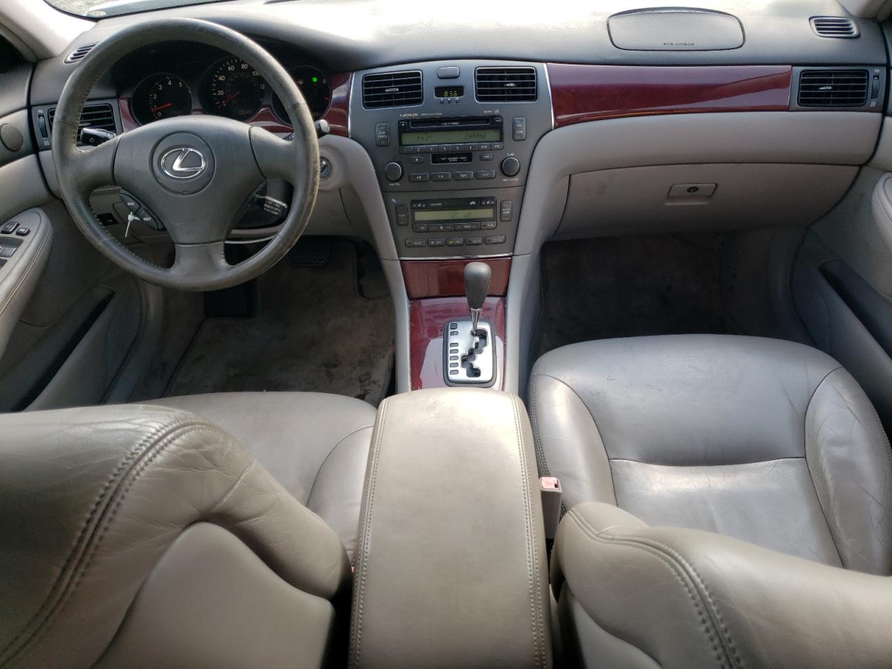 2003 LEXUS ES 300 - JTHBF30GX36006815 — photo 8