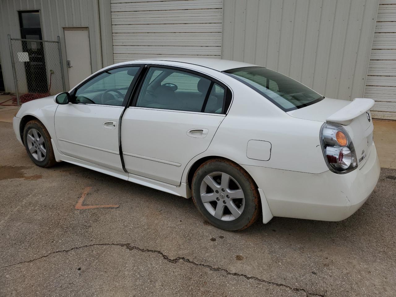 2003 NISSAN ALTIMA BAS - 1N4AL11D53C317347 — photo 2