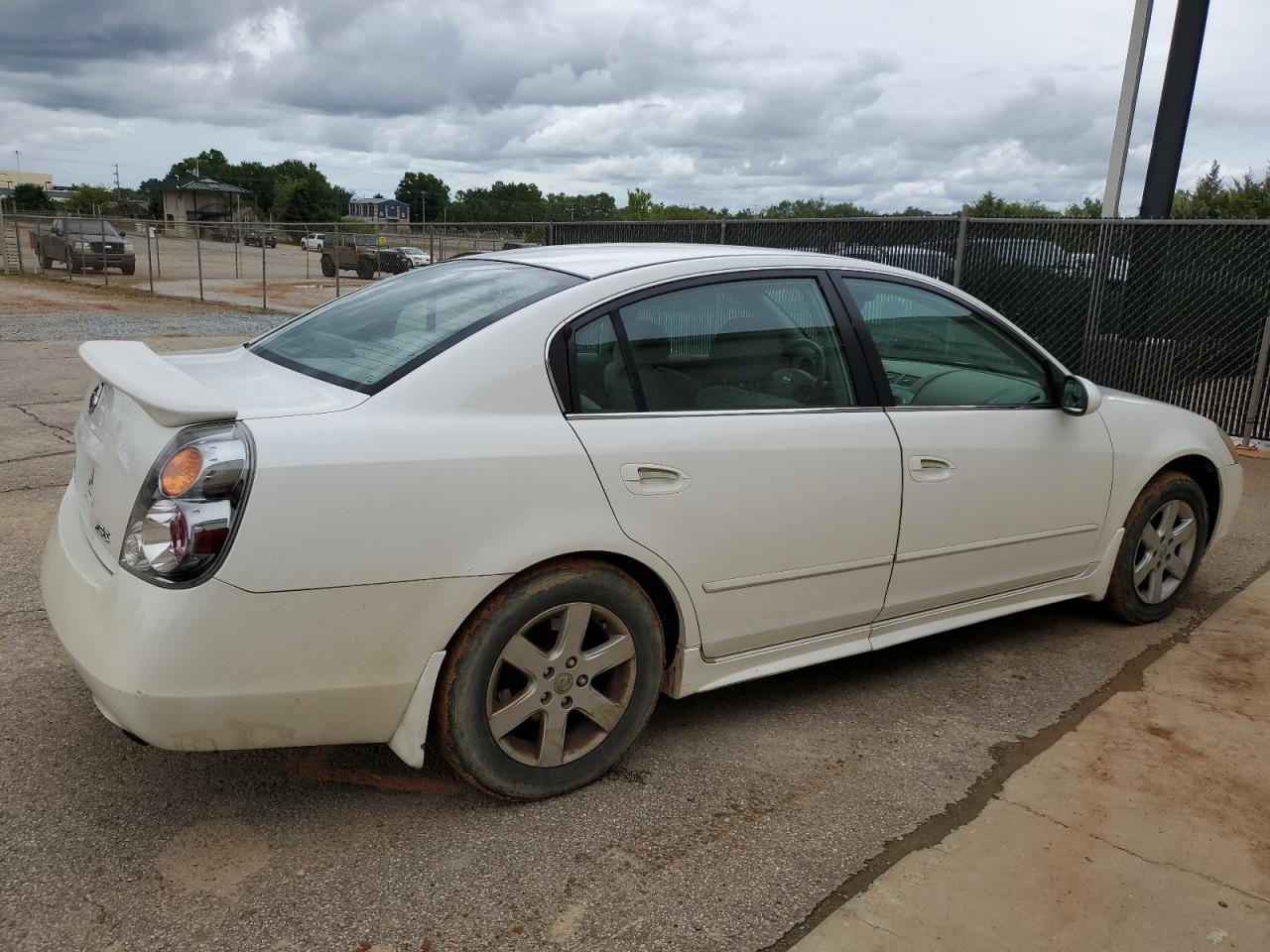 2003 NISSAN ALTIMA BAS - 1N4AL11D53C317347 — photo 3