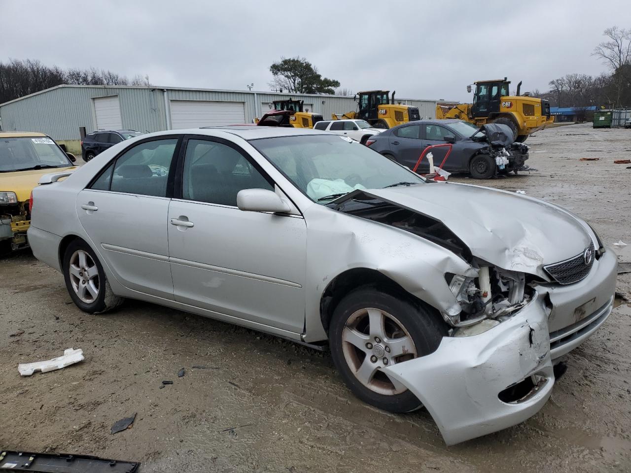 2003 TOYOTA CAMRY LE - 4T1BE32K63U211044 — photo 4
