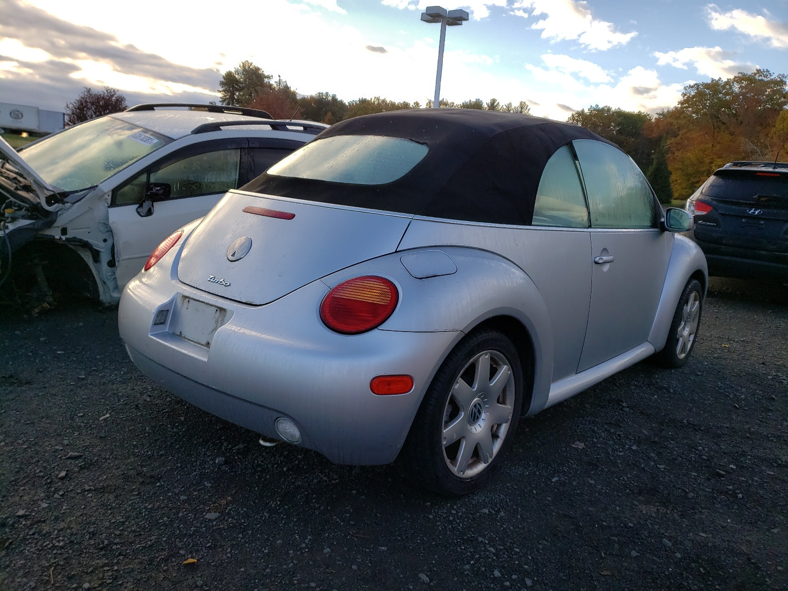 2003 VOLKSWAGEN NEW BEETLE - 3VWDD21Y03M313280 — photo 4