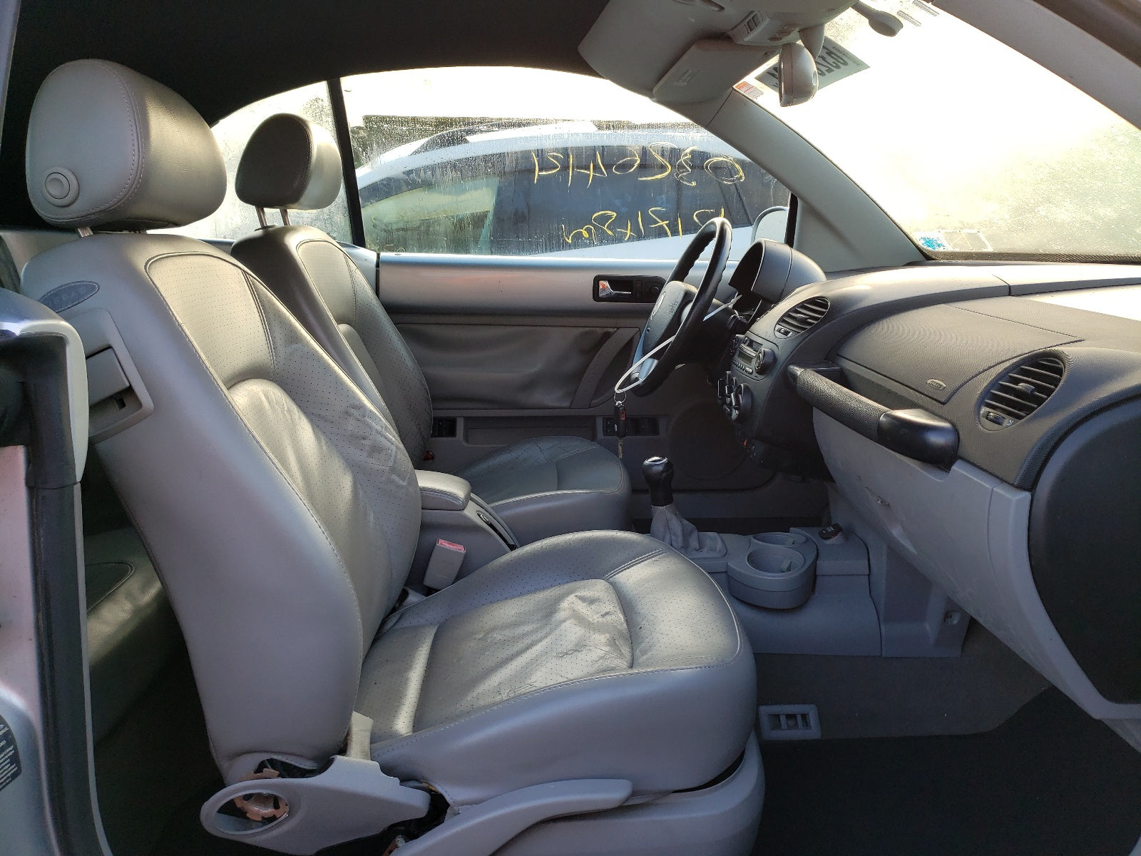 2003 VOLKSWAGEN NEW BEETLE - 3VWDD21Y03M313280 — photo 5
