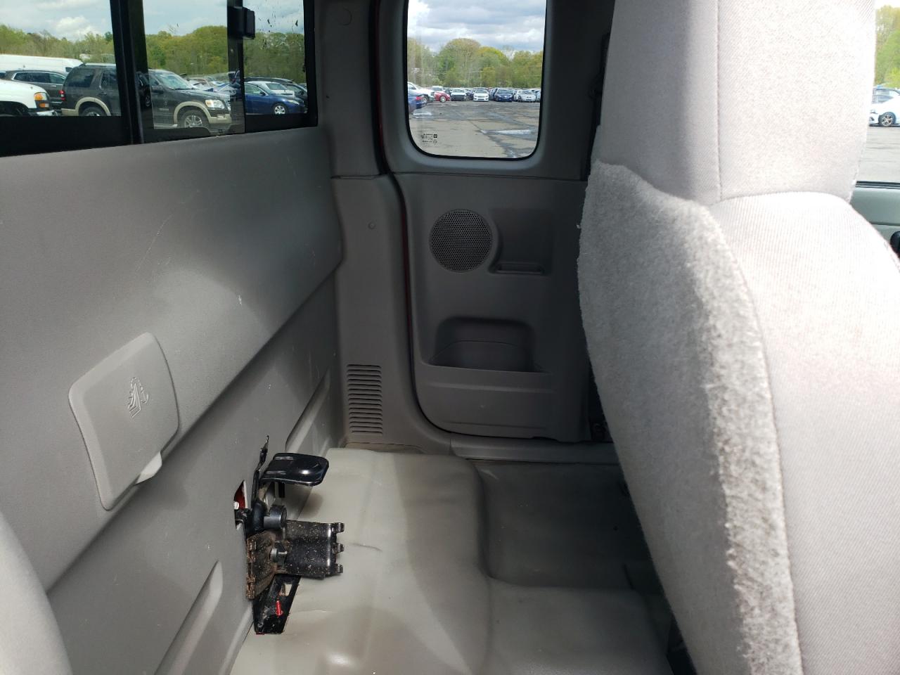 2004 CHEVROLET COLORADO - 1GCDT198X48176634 — photo 9