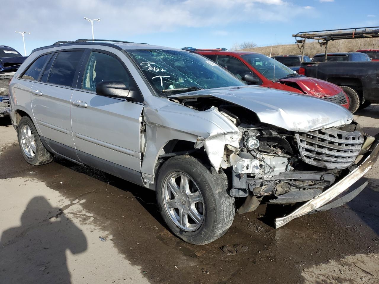 2004 CHRYSLER PACIFICA - 2C8GM68474R520428 — photo 4