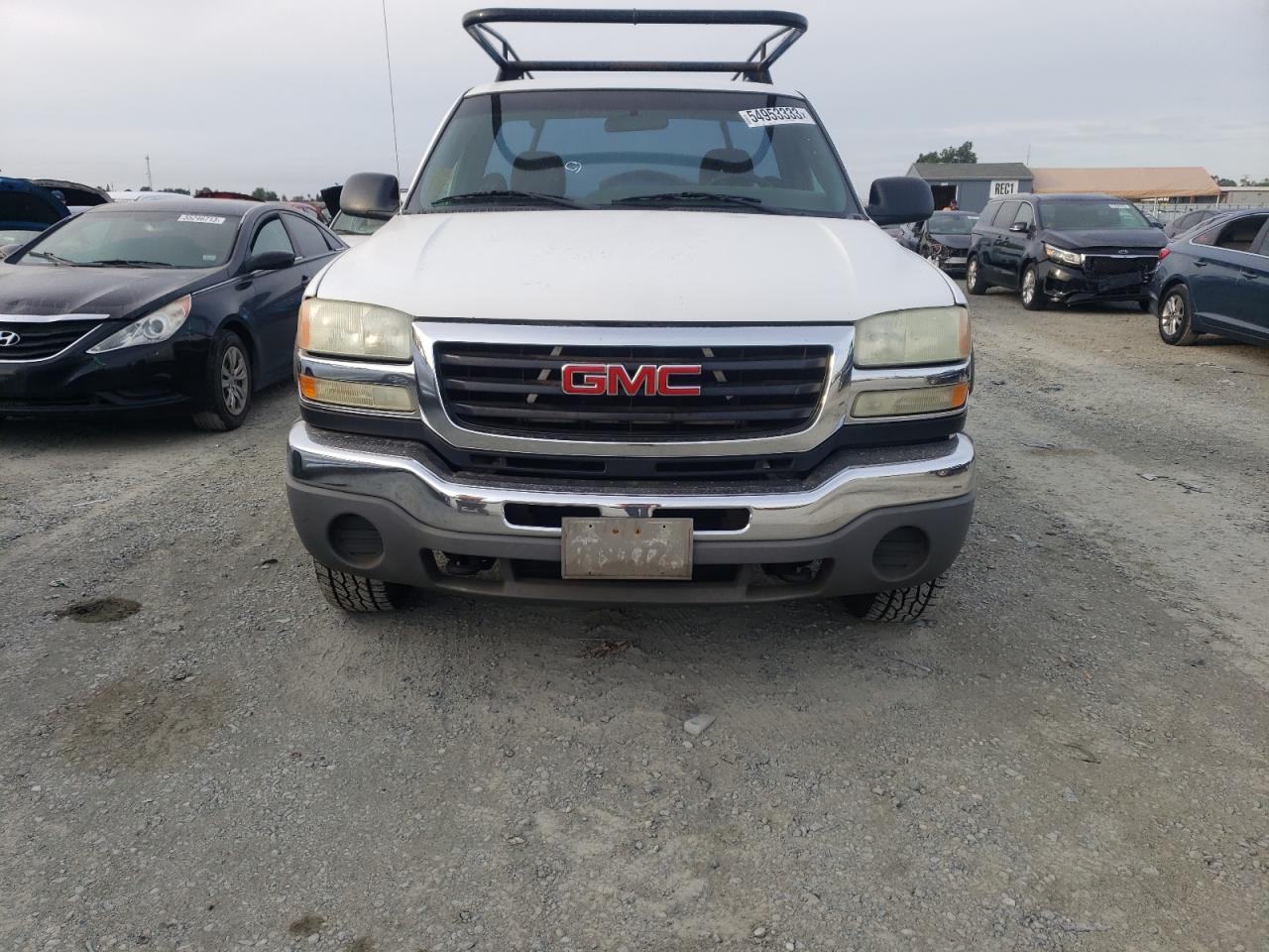 2004 GMC SIERRA C25 - 1GTHC24UX4E117046 — photo 5