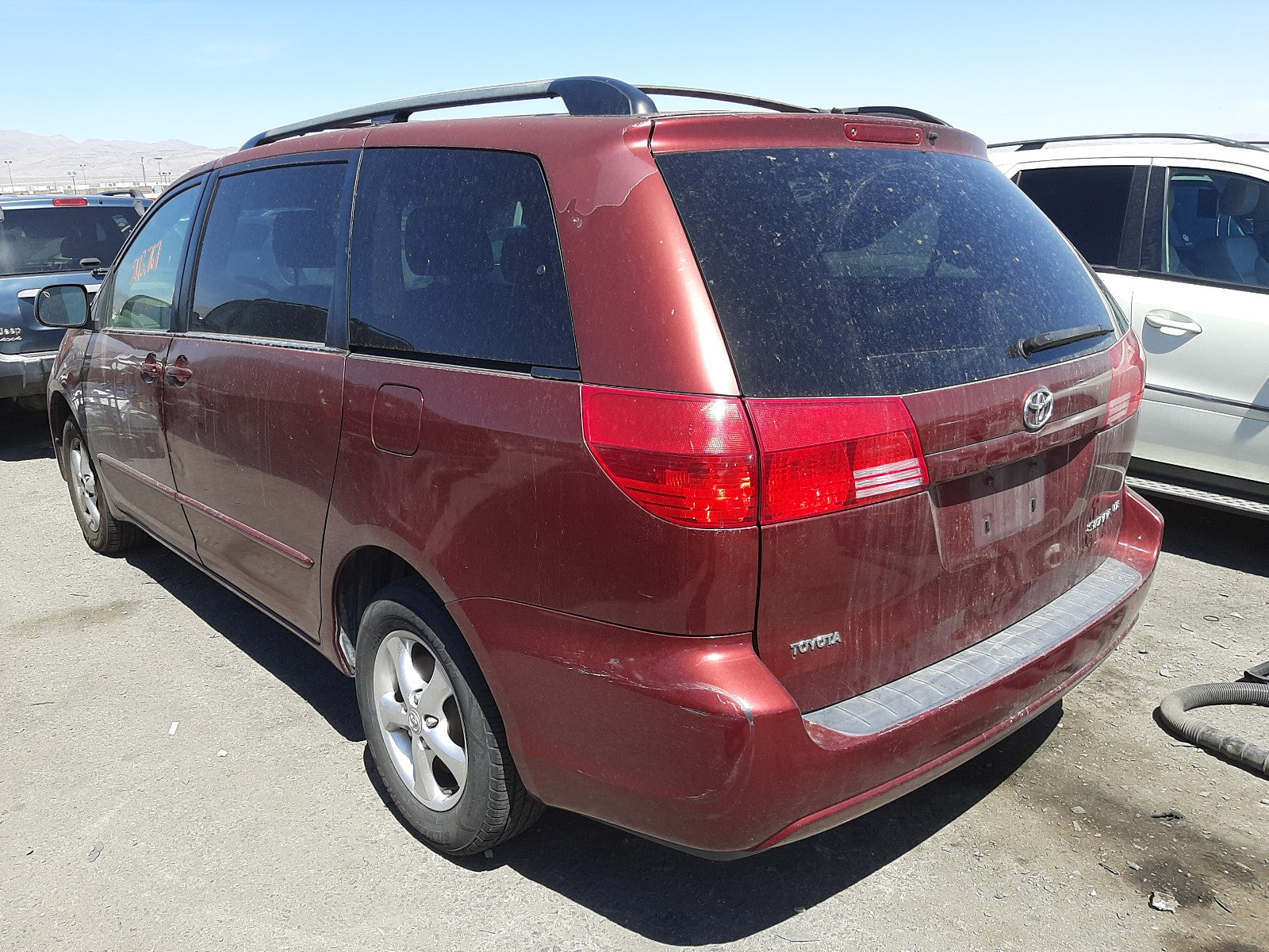2004 TOYOTA SIENNA CE - 5TDZA23C74S026474 — photo 2