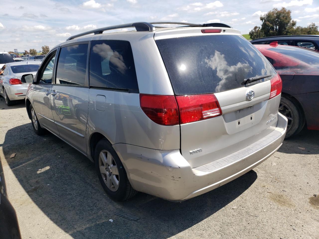 2004 TOYOTA SIENNA XLE - 5TDZA22C94S133706 — photo 2