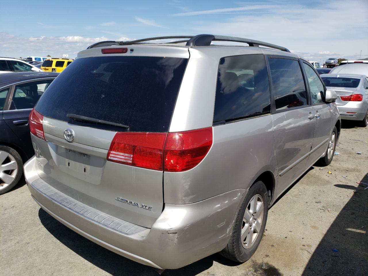 2004 TOYOTA SIENNA XLE - 5TDZA22C94S133706 — photo 3