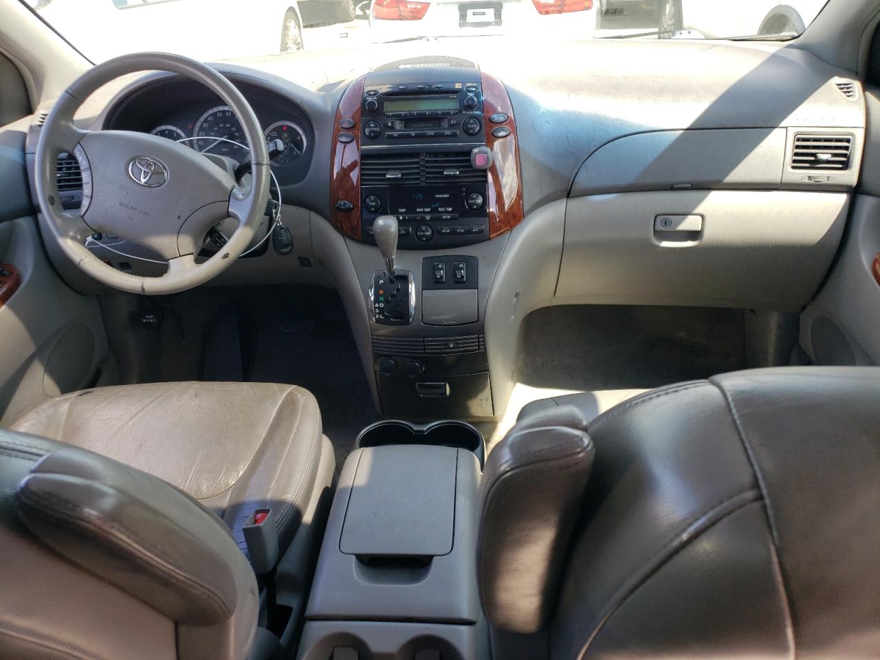 2004 TOYOTA SIENNA XLE - 5TDZA22C94S133706 — photo 8
