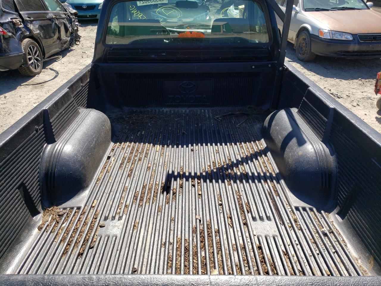 2004 TOYOTA TACOMA - 5TENL42NX4Z400621 — photo 4