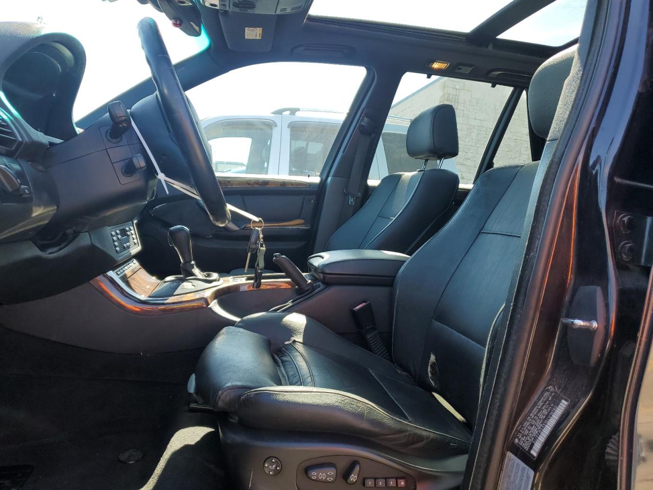 2005 BMW X5 4.4I - 5UXFB53515LV16140 — photo 7