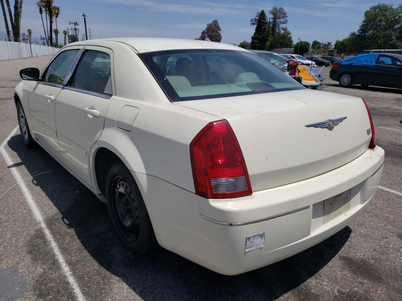 2005 CHRYSLER 300 TOURIN - 2C3JA53G25H616409 — photo 3
