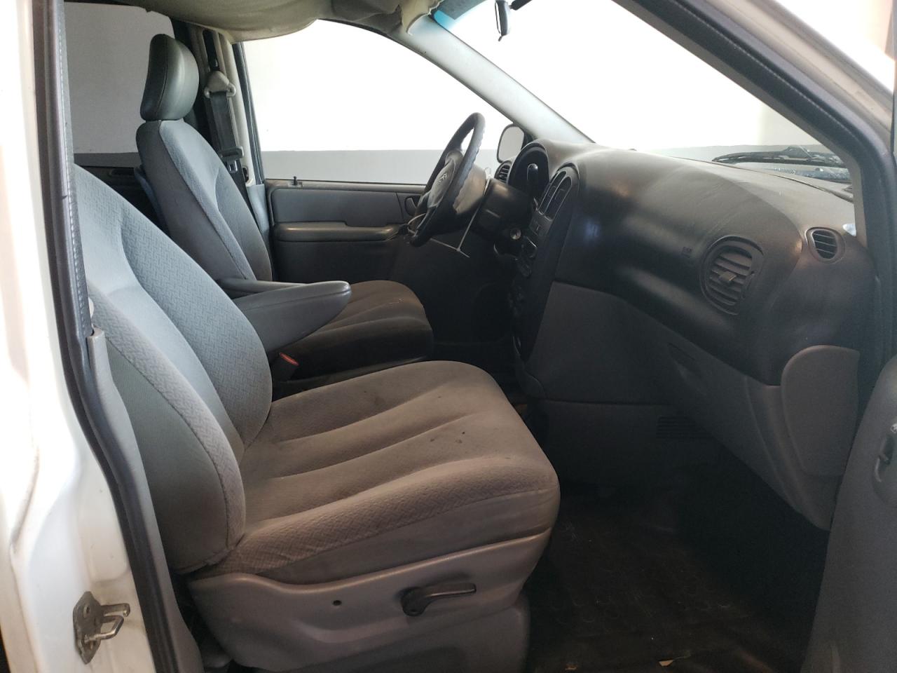 2005 DODGE CARAVAN C/ - 1D4GP21R75B222097 — photo 4