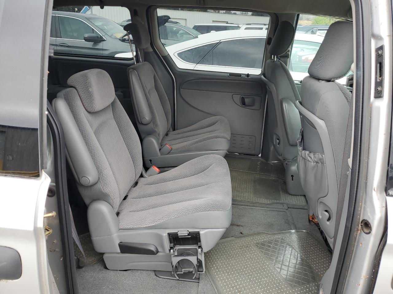 2005 DODGE GRAND CARA - 1D4GP24R25B351568 — photo 10