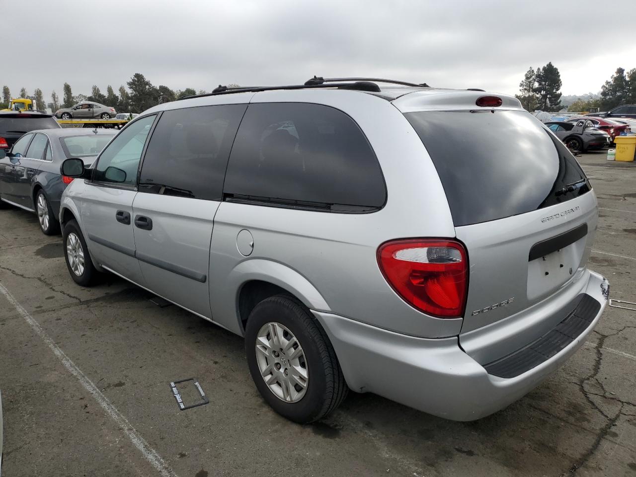 2005 DODGE GRAND CARA - 1D4GP24R25B351568 — photo 2