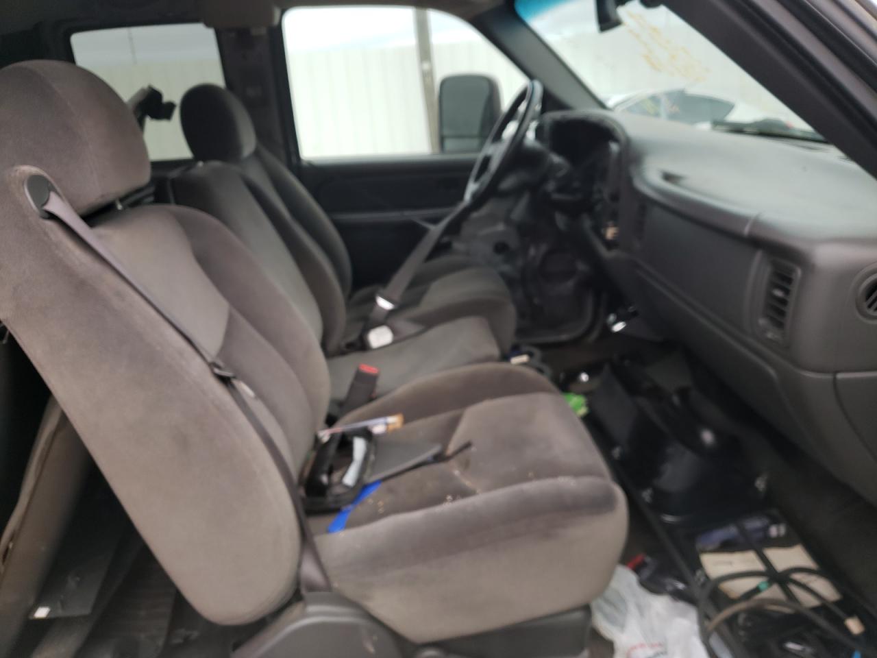 2005 GMC SIERRA K25 - 1GTHK29285E224396 — photo 5