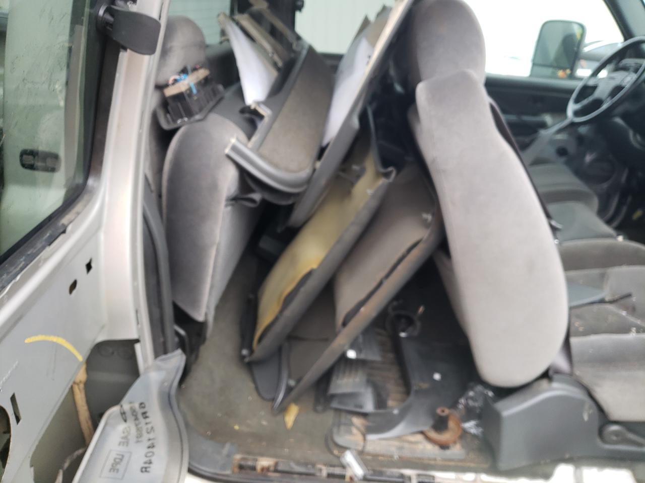 2005 GMC SIERRA K25 - 1GTHK29285E224396 — photo 6
