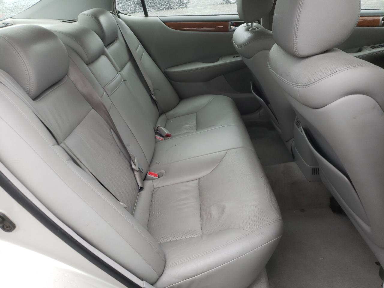 2005 LEXUS ES 330 - JTHBA30GX55063720 — photo 6