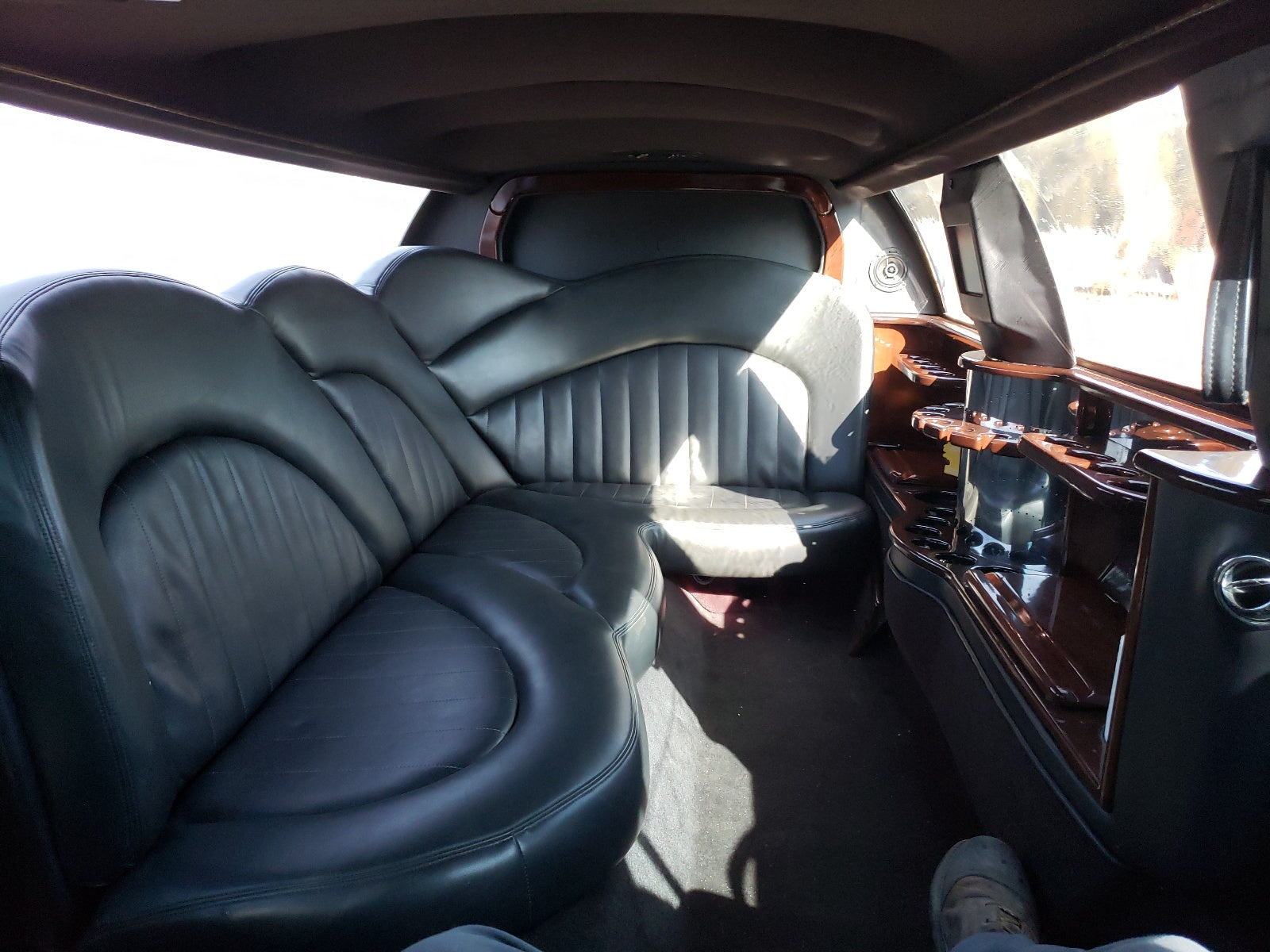 2005 LINCOLN TOWN CAR E - 1L1FM88W15Y671236 — photo 9