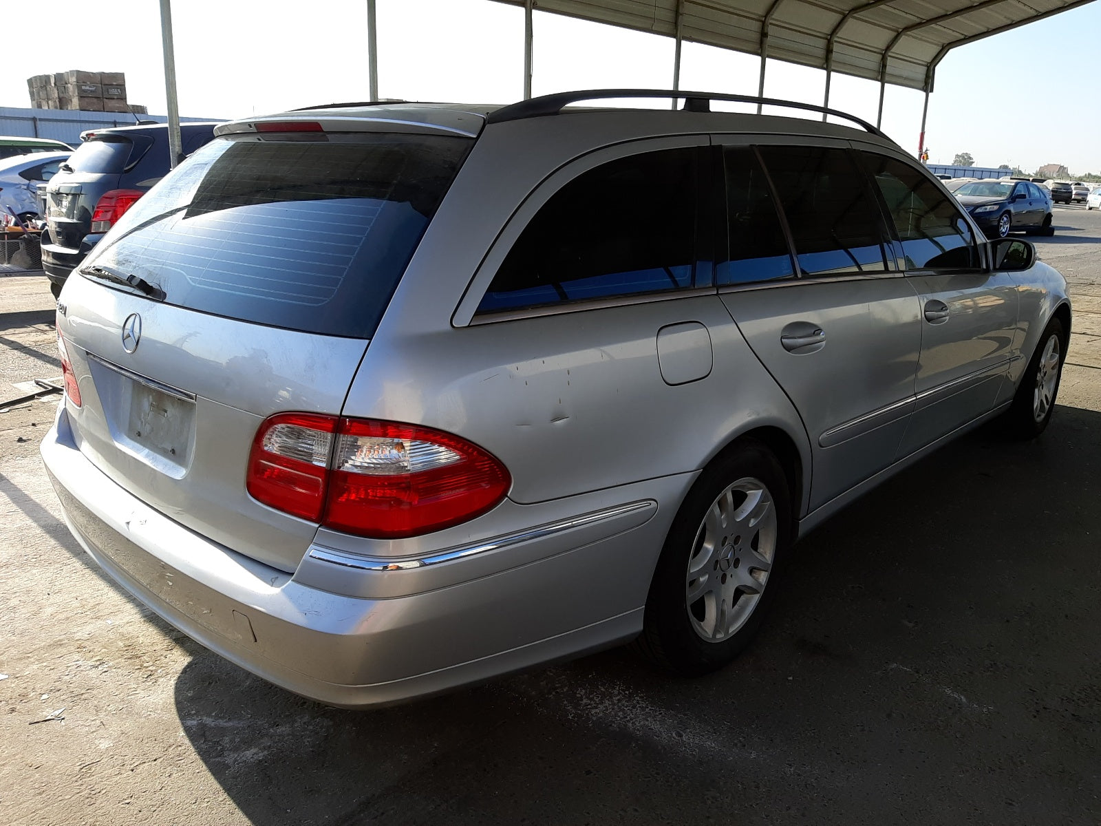 2005 MERCEDES-BENZ E 320 - WDBUH65JX5A610678 — photo 4