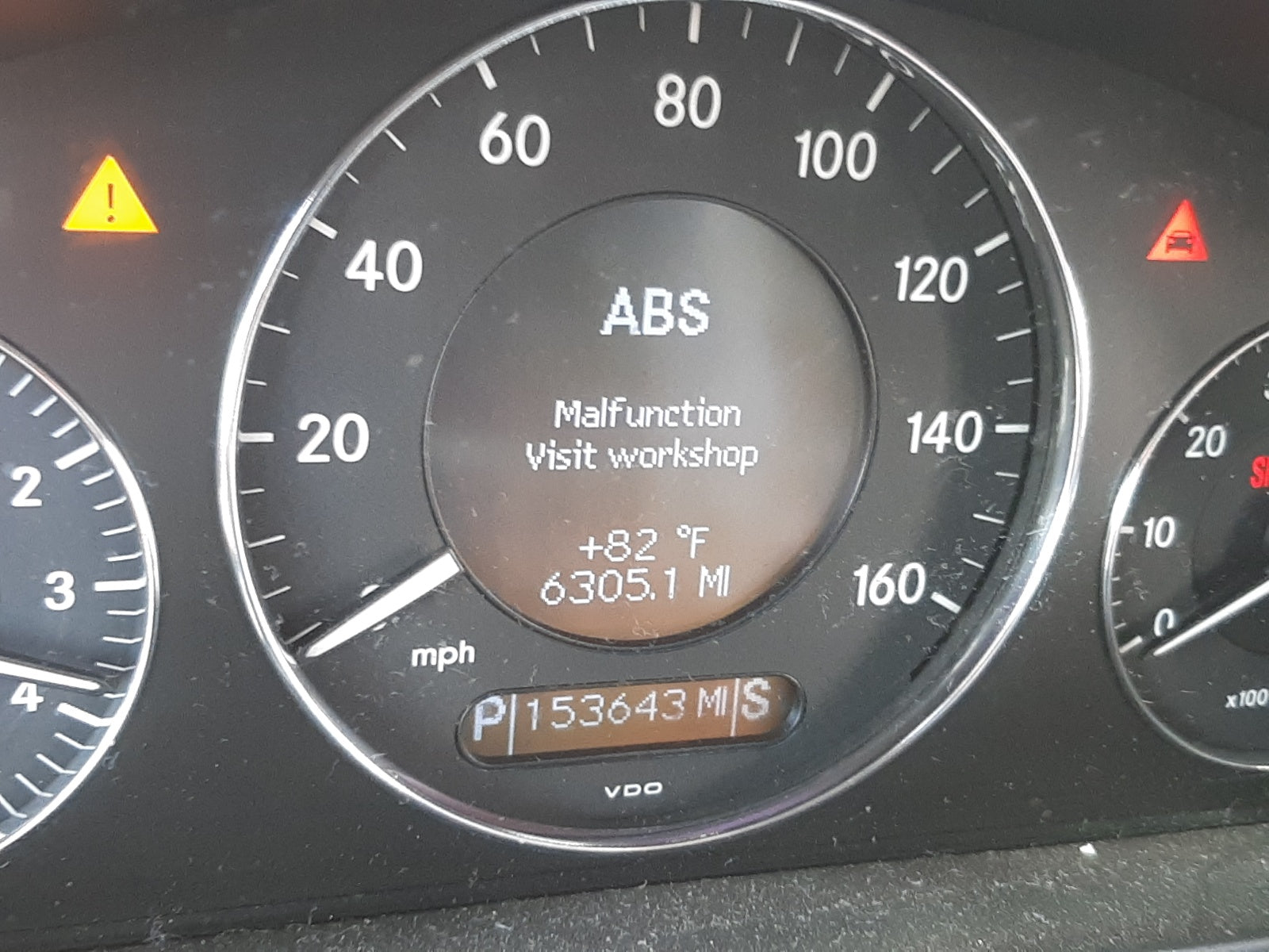 2005 MERCEDES-BENZ E 320 - WDBUH65JX5A610678 — photo 8
