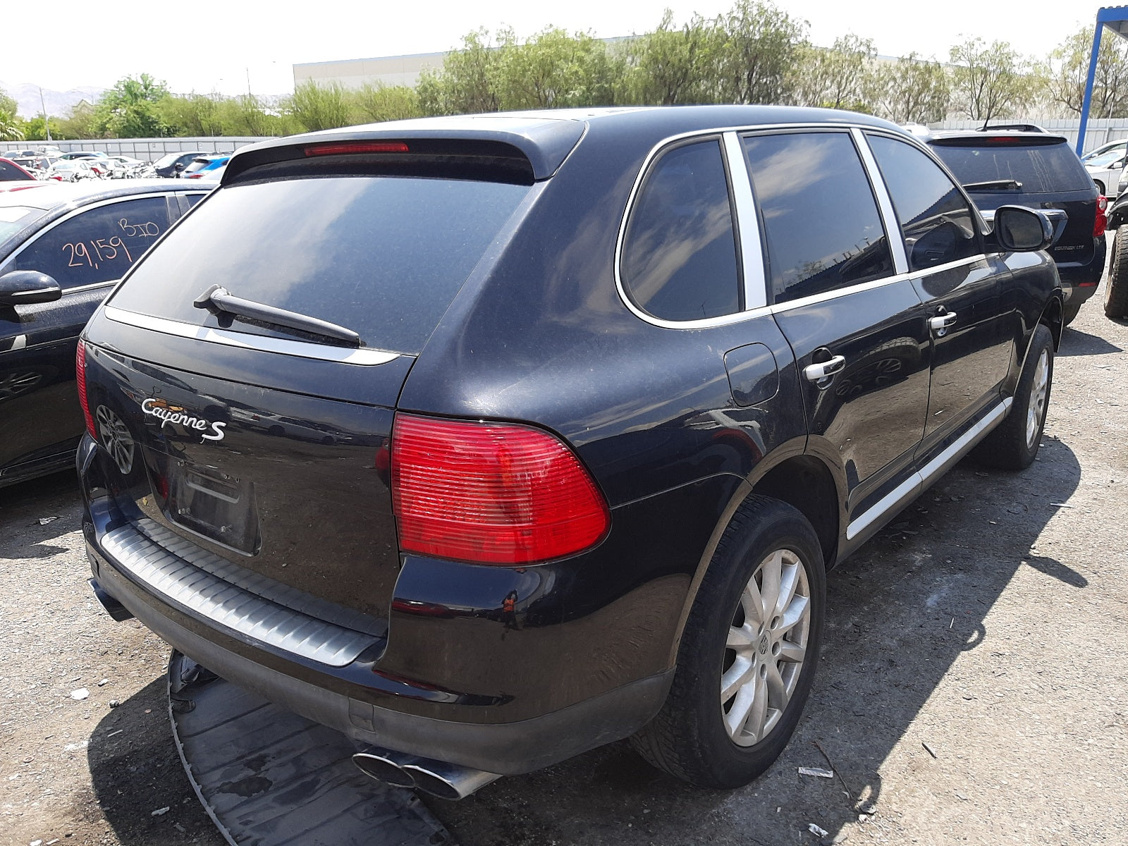 2005 PORSCHE CAYENNE S - WP1AB29P85LA63264 — photo 4