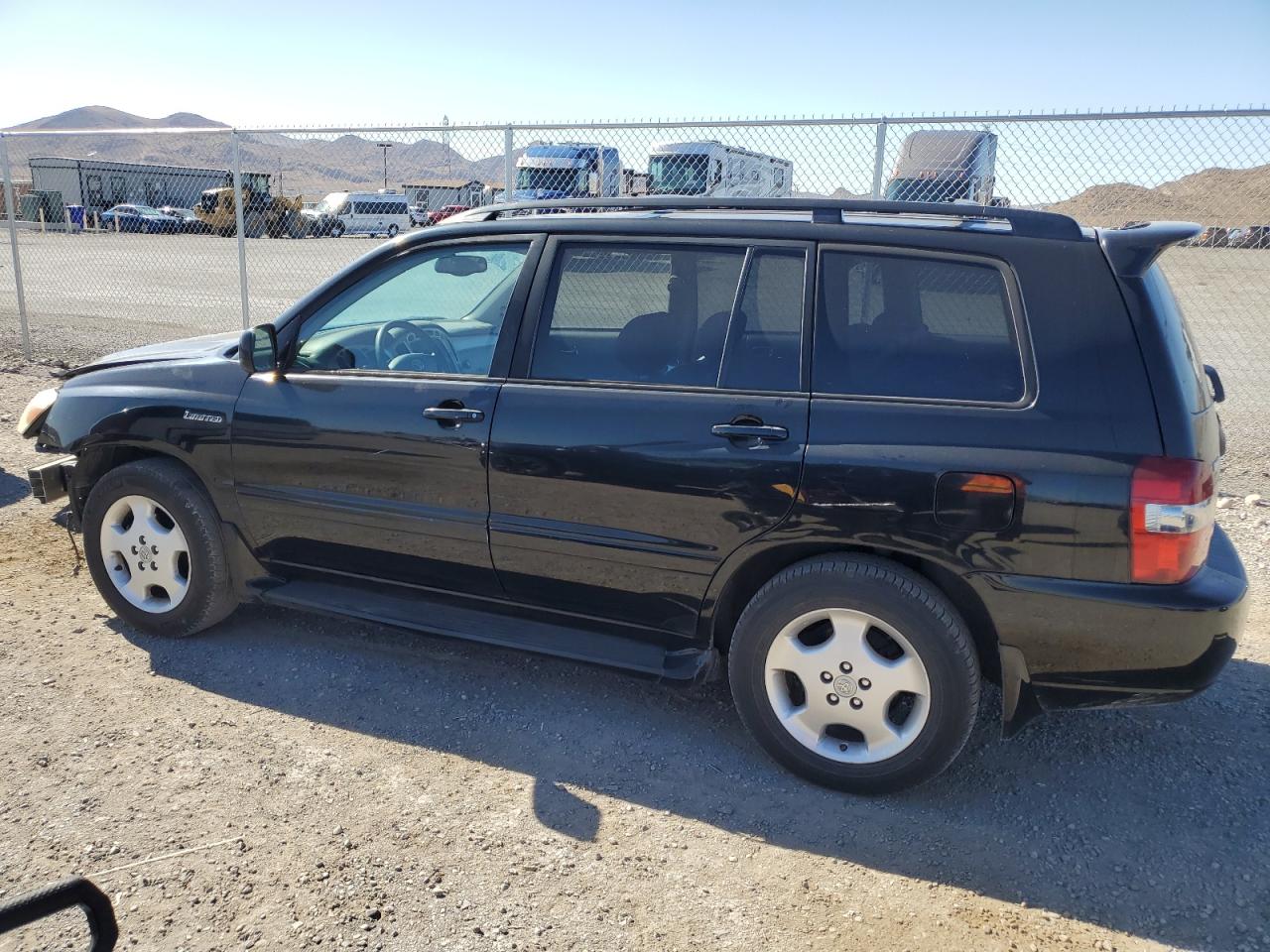 2005 TOYOTA HIGHLANDER - JTEDP21A050044275 — photo 2