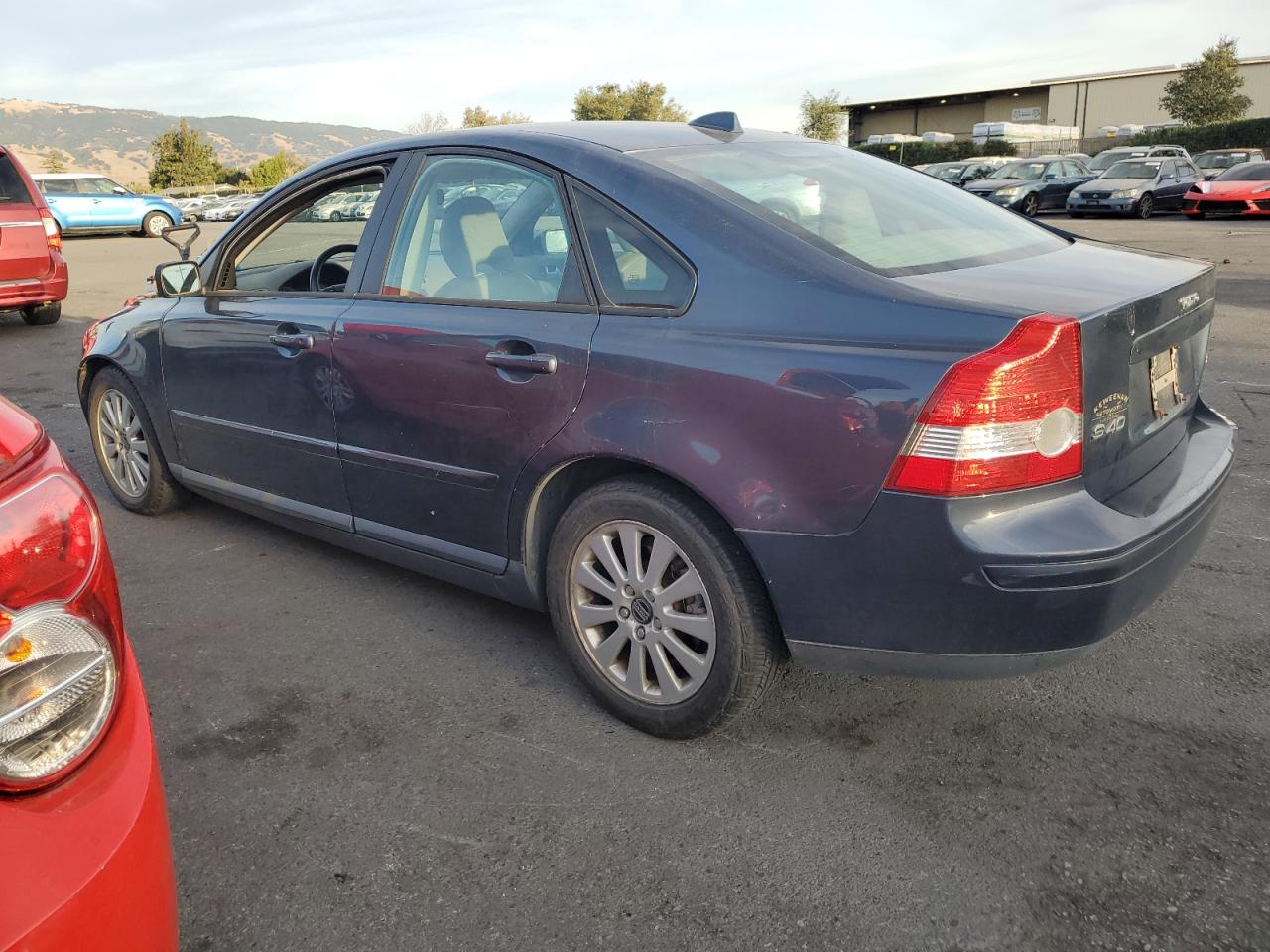2005 VOLVO S40 2.4I - YV1MS382852086294 — photo 2