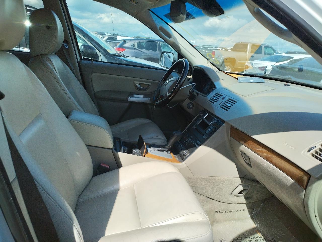 2005 VOLVO XC90 V8 - YV1CZ852651209699 — photo 4