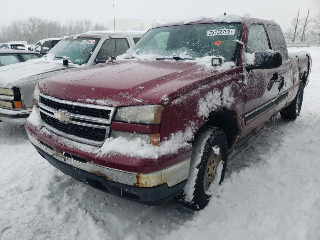 2006 CHEVROLET SILVERADO - 2GCEK19B361170411 — photo 2