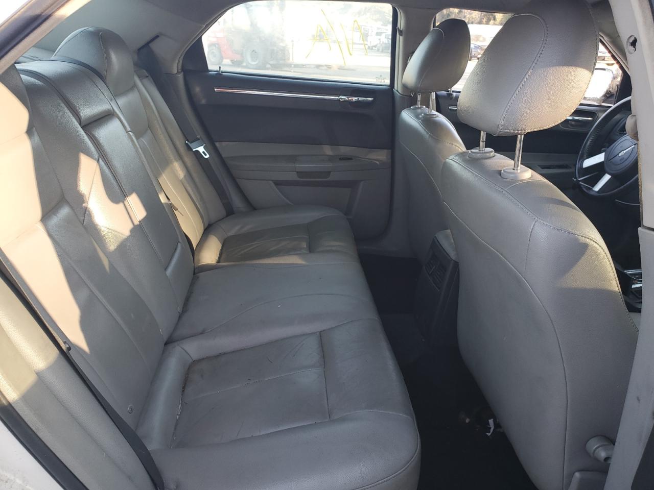 2006 CHRYSLER 300 TOURIN - 2C3KA53G46H452263 — photo 9