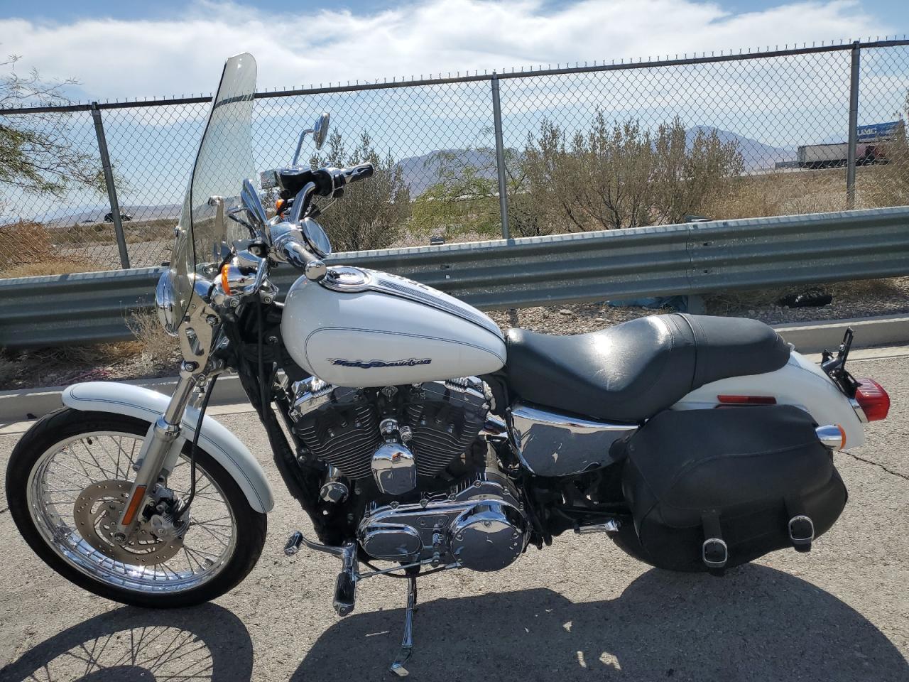 2006 HARLEY-DAVIDSON XL1200 C - 1HD1CGP126K404707 — photo 2